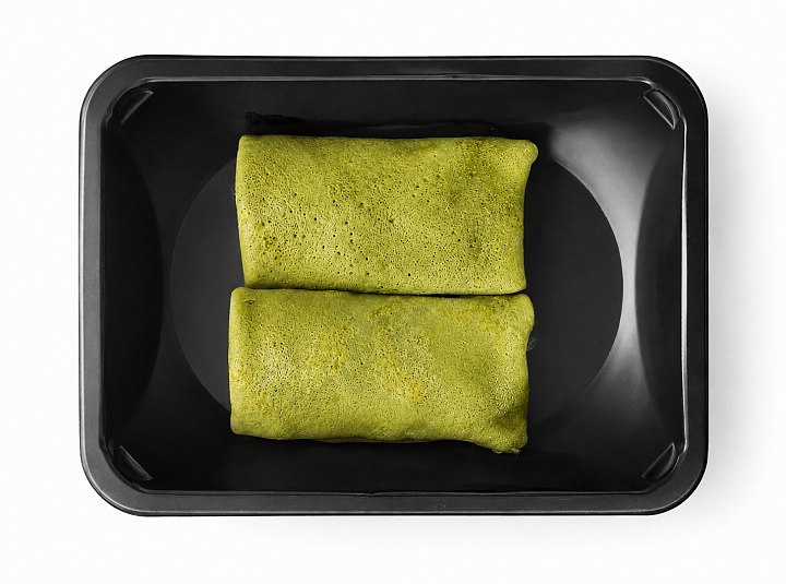 Блинчики с матчей, кремчизом и манго-маракуя